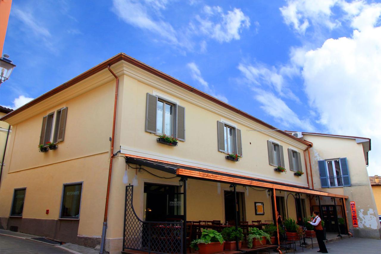 Albergo Benito Норча Екстериор снимка